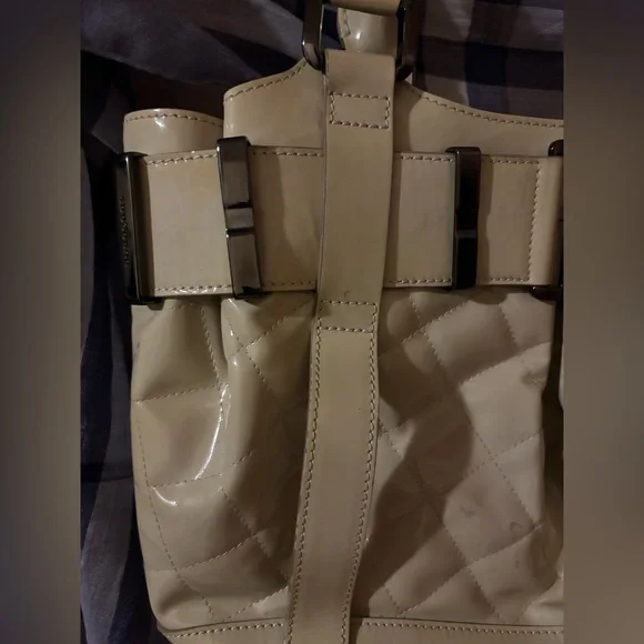 Burberry Cream Patent Leather Tote - Picture 4 of 14